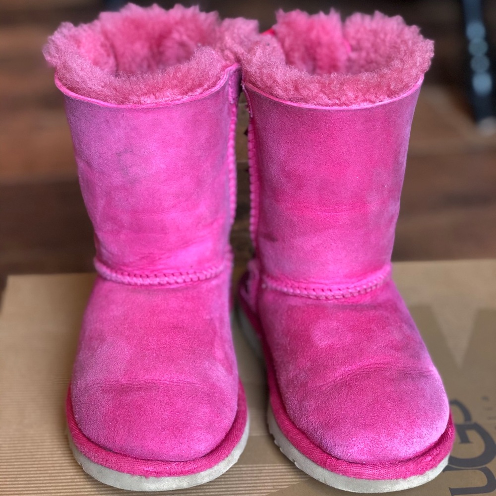 UGG Bailey Bow Boots Toddler Sz 9 Pink